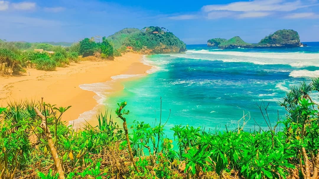 Pantai Goa Cina (Foto: Instagram/@zakki.firdaus) Pantai Goa Cina (Foto: Instagram/@zakki.firdaus)