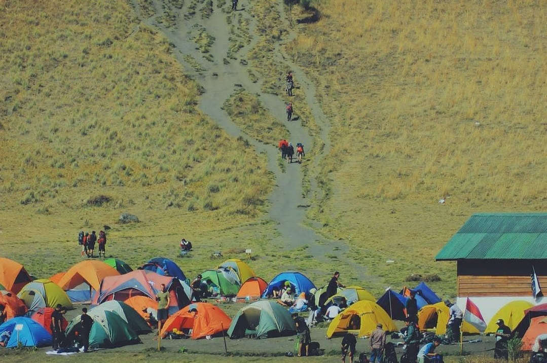 Tanjakan Cinta, Gunung Semeru. (Foto: Instagram/@ekoyulianto21) Tanjakan Cinta, Gunung Semeru. (Foto: Instagram/@ekoyulianto21)