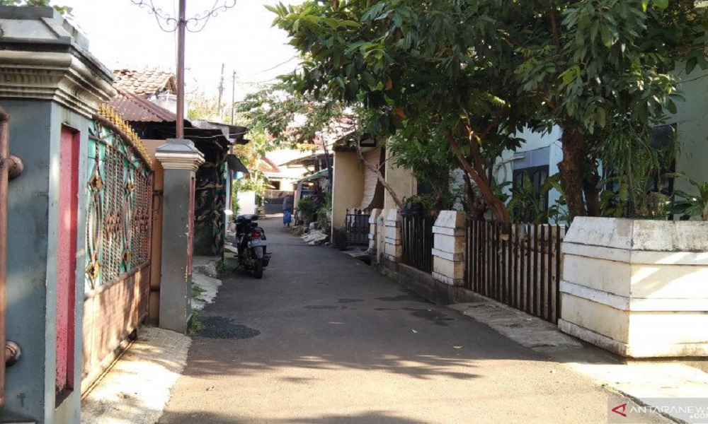 Lingkungan kediaman terduga teroris NF di Tanjung Barat, Jakarta Selatan. FOTO: Antara Lingkungan kediaman terduga teroris NF di Tanjung Barat, Jakarta Selatan. FOTO: Antara