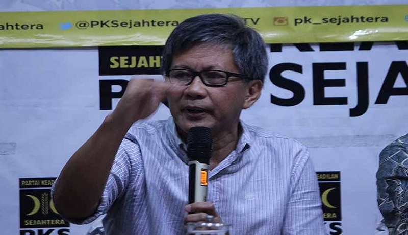 Rocky Gerung Siap Debat Capres Lawan Anies Baswedan