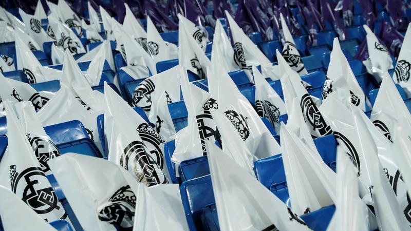 Bendera Real Madrid. (foto: REUTERS/Susana Vera) Bendera Real Madrid. (foto: REUTERS/Susana Vera)