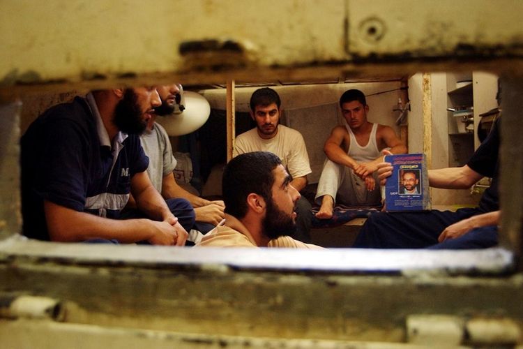 Ilustrasi-Tahanan Palestina di penjara Israel. Foto: REUTERS/Middle East Eye. Ilustrasi-Tahanan Palestina di penjara Israel. Foto: REUTERS/Middle East Eye.