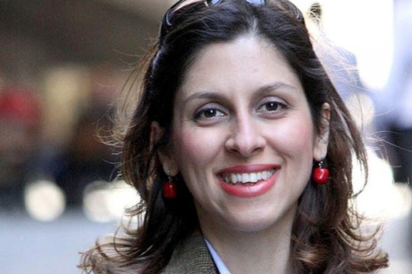 Pekerja amal Nazanin Zaghari-Ratcliffe yang merupakan warga negara Inggris dan Iran telah menyelesaikan hukuman di Iran. Foto: twitter.com/Sir Peter Morris "Thank God we're out". Pekerja amal Nazanin Zaghari-Ratcliffe yang merupakan warga negara Inggris dan Iran telah menyelesaikan hukuman di Iran. Foto: twitter.com/Sir Peter Morris "Thank God we're out".