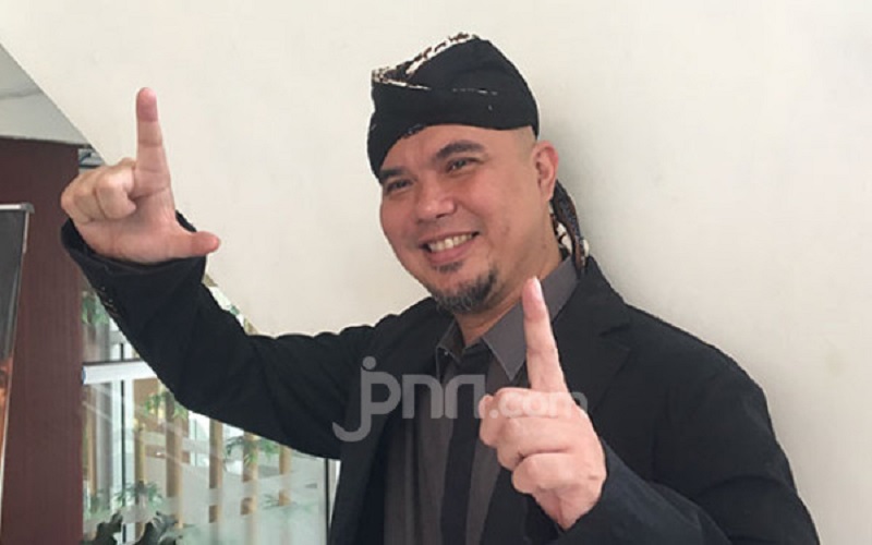 Mendadak Ahmad Dhani Skakmat AHY, Nama Jokowi Terseret Lagi ( foto: Jpnn/Dedi Yondra) Mendadak Ahmad Dhani Skakmat AHY, Nama Jokowi Terseret Lagi ( foto: Jpnn/Dedi Yondra)