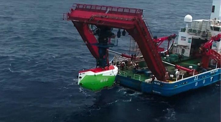 Kapal selam Fendouzhe milik China. Foto: CCTV Kapal selam Fendouzhe milik China. Foto: CCTV