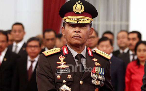 Ngeri! Internal Polri Bak Api Dalam Sekam (Foto: JPNN) Ngeri! Internal Polri Bak Api Dalam Sekam (Foto: JPNN)
