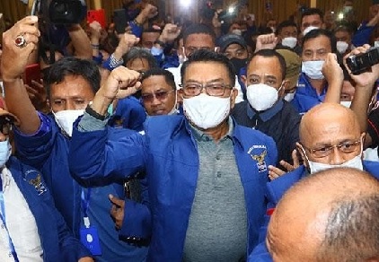 Kubu Moeldoko Makin Frustasi, Pengamat Politik Bongkar Ini - Kepala KSP Moeldoko di acara KLB (Foto: dok Antara) Kubu Moeldoko Makin Frustasi, Pengamat Politik Bongkar Ini - Kepala KSP Moeldoko di acara KLB (Foto: dok Antara)