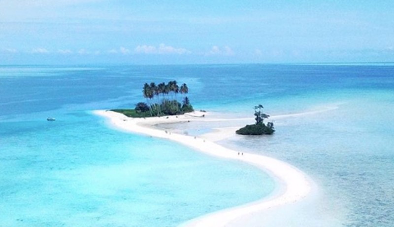 Pulau Manimbora ( sumber IG @indoflashlight) Pulau Manimbora ( sumber IG @indoflashlight)