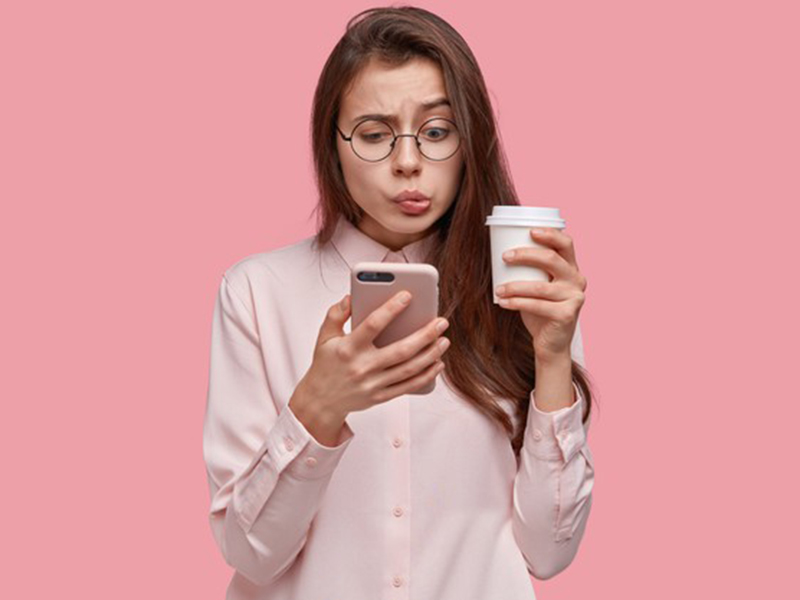 Ilustrasi perempuan yang move on dari mantannya. Foto: Freepik/wayhomestudio Ilustrasi perempuan yang move on dari mantannya. Foto: Freepik/wayhomestudio