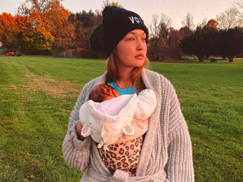 Gigi Hadid dan putri kecilnya, Khai. Foto: Instagram @gigihadid Gigi Hadid dan putri kecilnya, Khai. Foto: Instagram @gigihadid