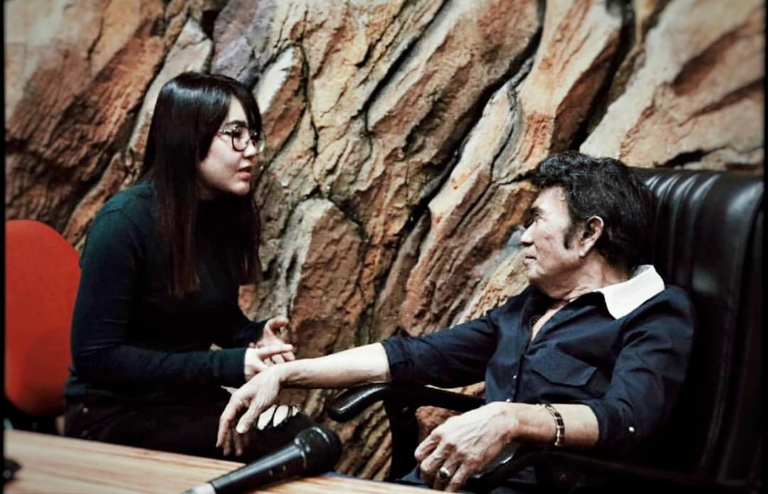 Via Vallen (kiri) dan Rhoma Irama (foto: Instagram @viavallen) Via Vallen (kiri) dan Rhoma Irama (foto: Instagram @viavallen)