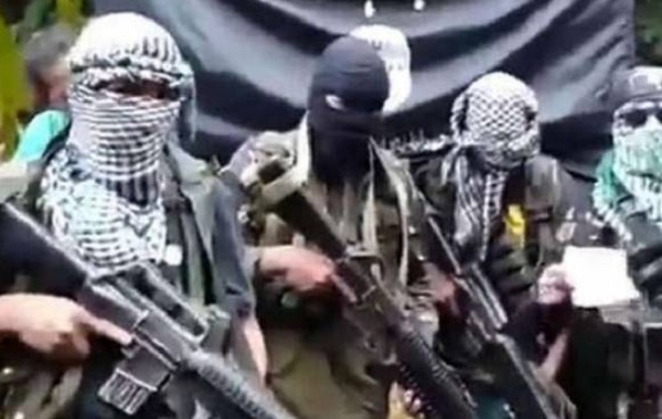 Kelompok Abu Sayyaf Filipina (Foto: jpnn) Kelompok Abu Sayyaf Filipina (Foto: jpnn)