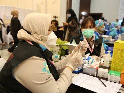 Kejar Herd Immunity, Bappenas Vaksinasi 2.566 Pegawai (Foto: Bappenas) Kejar Herd Immunity, Bappenas Vaksinasi 2.566 Pegawai (Foto: Bappenas)
