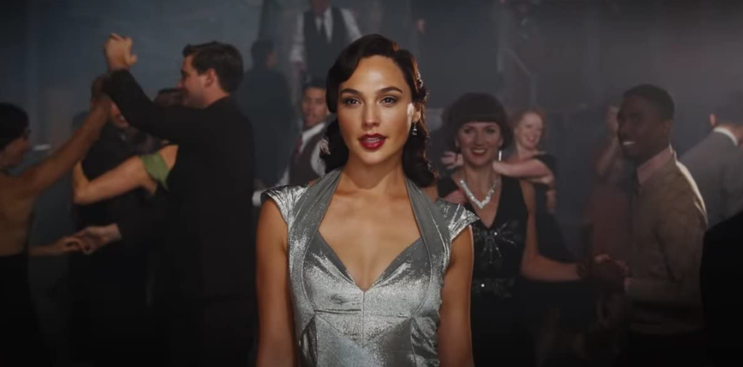Gal Gadot dalam Death on the Nile. Foto: IMDb Gal Gadot dalam Death on the Nile. Foto: IMDb