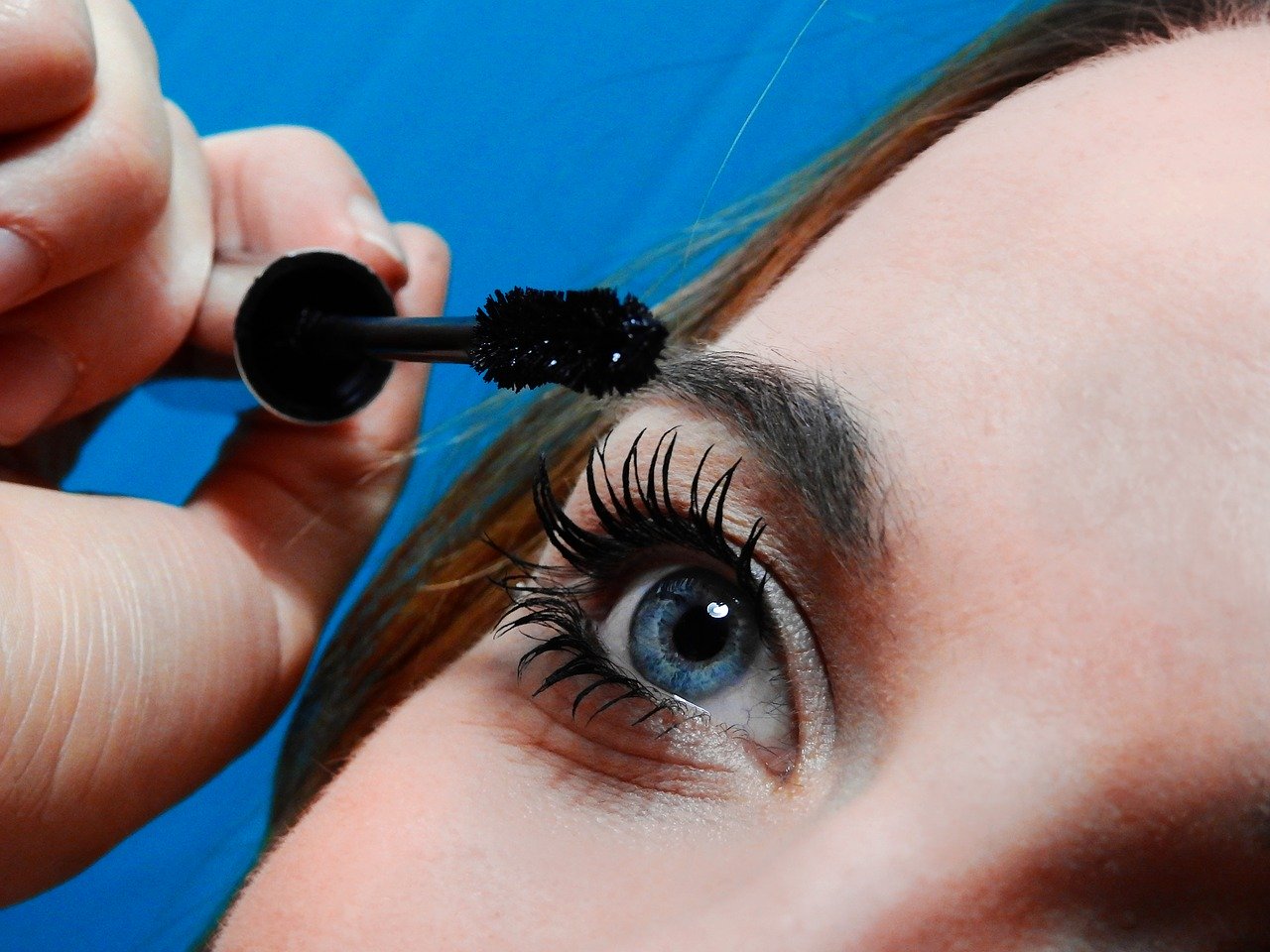 Ladies, Jangan Memakai Produk Maskara Lebih dari 4 Bulan. Foto: Pixabay Ladies, Jangan Memakai Produk Maskara Lebih dari 4 Bulan. Foto: Pixabay