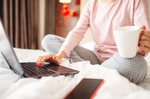 Jangan Mau Jadi Korban Penipuan e-Commerce, Ikuti Langkah Ini, ya. Foto: Envato Elements Jangan Mau Jadi Korban Penipuan e-Commerce, Ikuti Langkah Ini, ya. Foto: Envato Elements