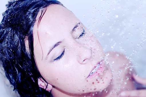 Ilustrasi mandi. Foto: Pixabay Ilustrasi mandi. Foto: Pixabay