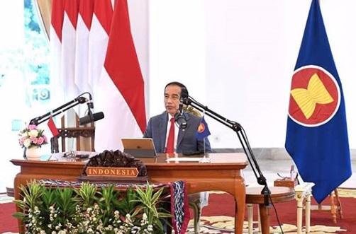 Senjata Istana Memang Sangat Top, Bikin Pengkritik Mati Kutu (Foto: Instagram/jokowi) Senjata Istana Memang Sangat Top, Bikin Pengkritik Mati Kutu (Foto: Instagram/jokowi)