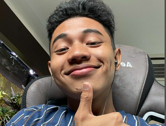 Move On dari Dayana, Fiki Naki Tak Kapok dengan Wanita Asing. Foto: Instagram/fikinakii Move On dari Dayana, Fiki Naki Tak Kapok dengan Wanita Asing. Foto: Instagram/fikinakii