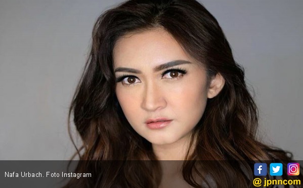 Nafa Urbach Mau Rujuk dengan Zack Lee? Netizen pada Baper... Nafa Urbach Mau Rujuk dengan Zack Lee? Netizen pada Baper...
