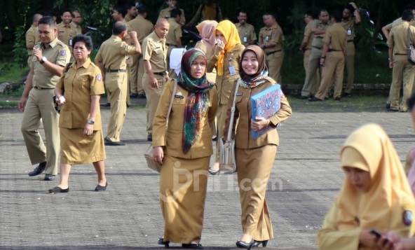 Informasi Penting untuk Seluruh PNS, Ini Kata BKN - Ilustrasi (Foto: dok.JPNN.com) Informasi Penting untuk Seluruh PNS, Ini Kata BKN - Ilustrasi (Foto: dok.JPNN.com)