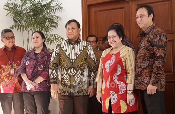 Ngeri! Strategi JK Mengejutkan, Megawati Bisa Tinggal Prabowo (Foto: JPNN.com/GenPI.co) Ngeri! Strategi JK Mengejutkan, Megawati Bisa Tinggal Prabowo (Foto: JPNN.com/GenPI.co)