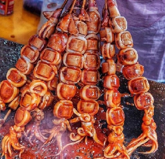 Khasiat Sate Cumi Wow Banget, Bebas Kolesterol Cocok Buat Diet - ilustrasi (Foto: instagram @amazingindonesiafood) Khasiat Sate Cumi Wow Banget, Bebas Kolesterol Cocok Buat Diet - ilustrasi (Foto: instagram @amazingindonesiafood)