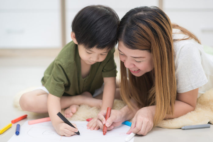Cara Orang Tua Mencari Tahu Minat dan Bakat Anak. Foto: Shutterstock Cara Orang Tua Mencari Tahu Minat dan Bakat Anak. Foto: Shutterstock