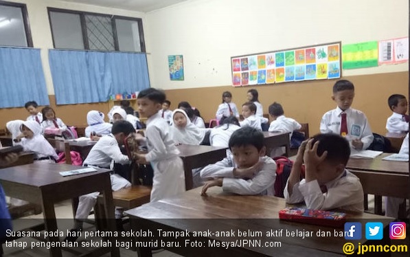Pengumuman! Siswa Belajar di Rumah Diperpanjang Hingga 20 Mei Pengumuman! Siswa Belajar di Rumah Diperpanjang Hingga 20 Mei