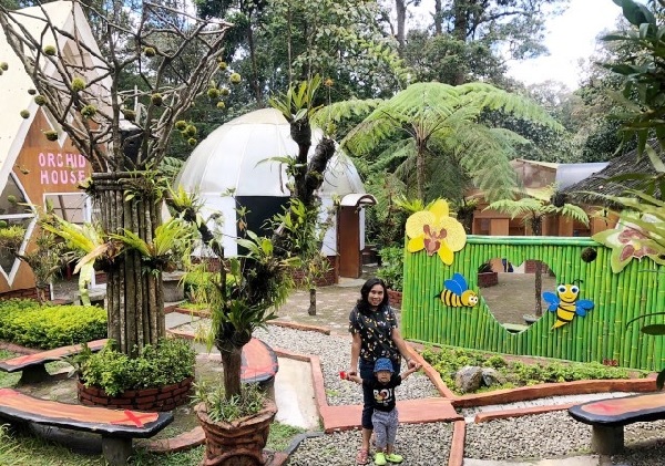 Pesona 4 Spot Instagramable di Taman Pendidikan Tangkuban Perahu (Foto: Njenisa/GenPI.co) Pesona 4 Spot Instagramable di Taman Pendidikan Tangkuban Perahu (Foto: Njenisa/GenPI.co)