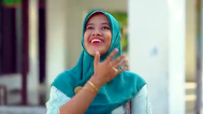 Karakter Bu Tejo dalam film Tilik. Foto: YouTube Ravacana Films Karakter Bu Tejo dalam film Tilik. Foto: YouTube Ravacana Films