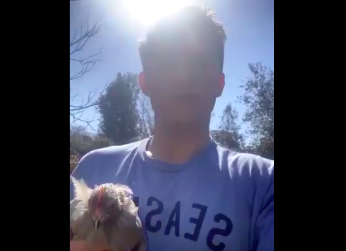 Tom Holland Pelihara Ayam untuk Jaga Stok Telur Selama Karantina. Foto: IG @tomholland2013 Tom Holland Pelihara Ayam untuk Jaga Stok Telur Selama Karantina. Foto: IG @tomholland2013