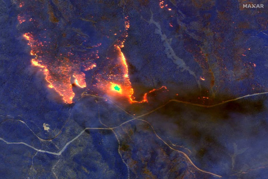 Kebakaran Hutan dan Asap Tebal Akibat Kebakaran Hutan Tampak Atas Kota Orbost, Victoria, Sabtu (4/1/2020). Foto: Maxar Technologies/ABCNews Kebakaran Hutan dan Asap Tebal Akibat Kebakaran Hutan Tampak Atas Kota Orbost, Victoria, Sabtu (4/1/2020). Foto: Maxar Technologies/ABCNews