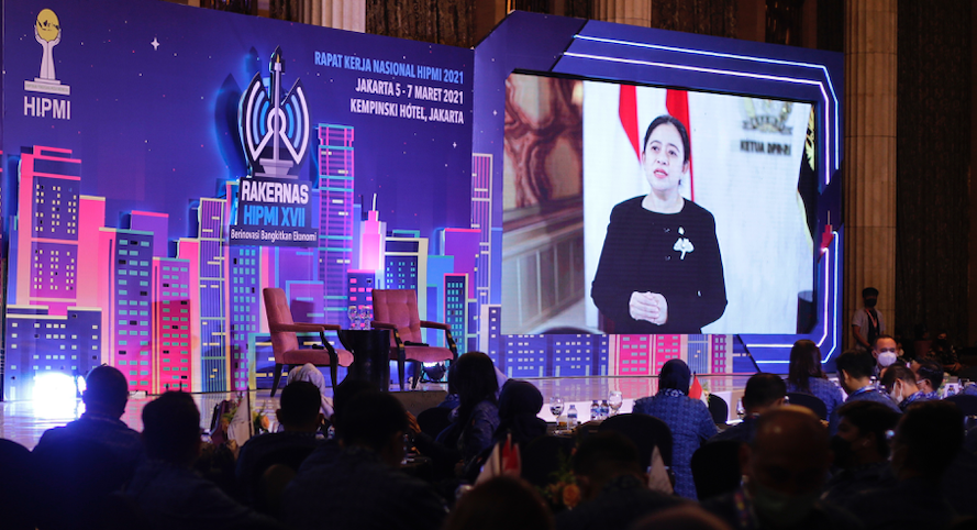 Puan Maharani bicara mengenai pandemi covid-19 dalam acara Rapat Kerja Nasional XVII BPP HIPMI, Jumat (5/3/2021). Foto: Biro Humas DPR RI Puan Maharani bicara mengenai pandemi covid-19 dalam acara Rapat Kerja Nasional XVII BPP HIPMI, Jumat (5/3/2021). Foto: Biro Humas DPR RI