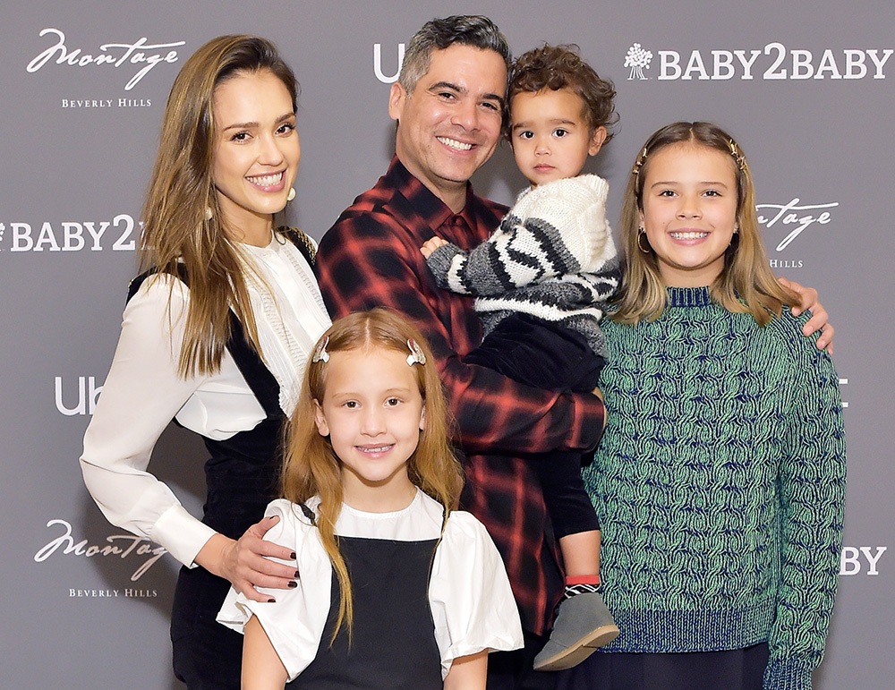 Keluarga Jessica Alba. Foto: People Keluarga Jessica Alba. Foto: People