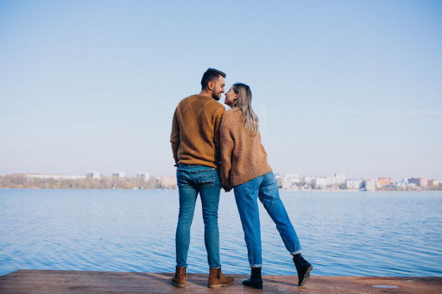Ilustrasi pasangan romantis. Foto: Freepik Ilustrasi pasangan romantis. Foto: Freepik