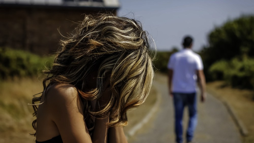 Ilustrasi putus cinta. Foto: Shutterstock Ilustrasi putus cinta. Foto: Shutterstock