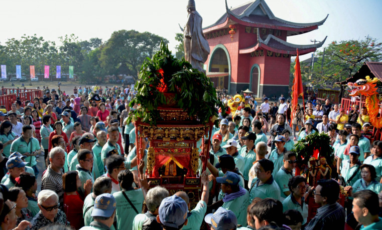 Hasil gambar untuk cheng ho festival