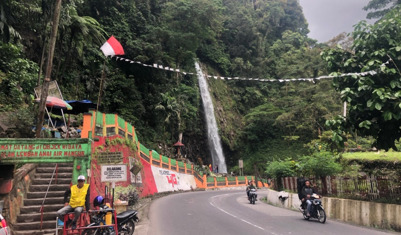 Air Terjun Lembah Anay, Objek wisata favorit bagi pelancong. Air Terjun Lembah Anay, Objek wisata favorit bagi pelancong.