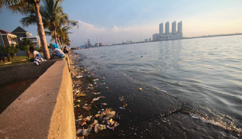 Awal Tahun 2019, Pantai Mutiara Dipenuhi Sampah