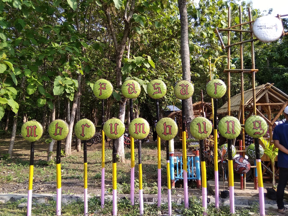 Destinasi digital Pasar Mbrumbung. Destinasi digital Pasar Mbrumbung.