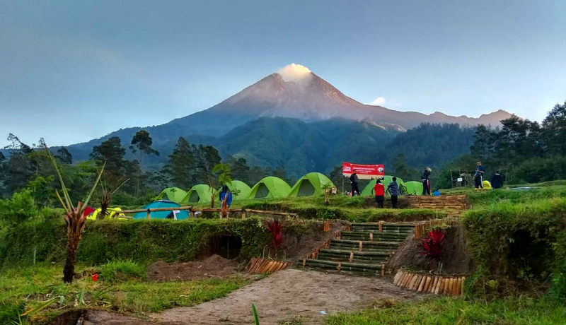Hal 2 : Wah, Ada Tempat Camping Baru di Lereng Gunung Merapi