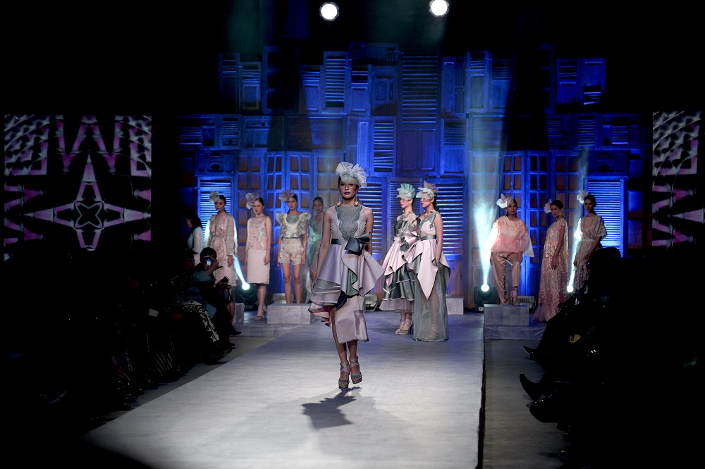 Penyelenggaran Semarang Fashion Trend Show 2019. (Foto: http://semarangkota.go.id) Penyelenggaran Semarang Fashion Trend Show 2019. (Foto: http://semarangkota.go.id)