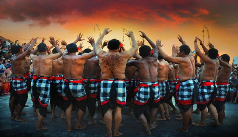 Tari Kecak. (ist) Tari Kecak. (ist)