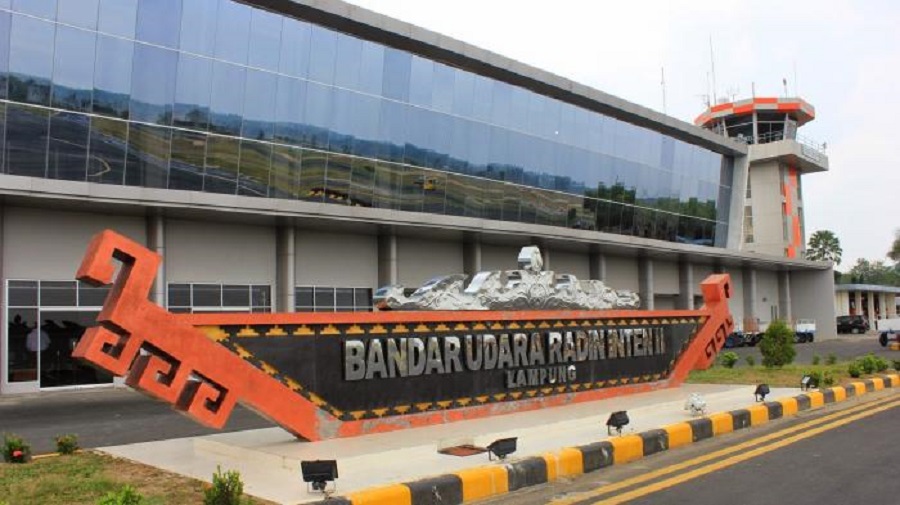 Resmikan Terminal Baru Bandara Raden Inten Jokowi