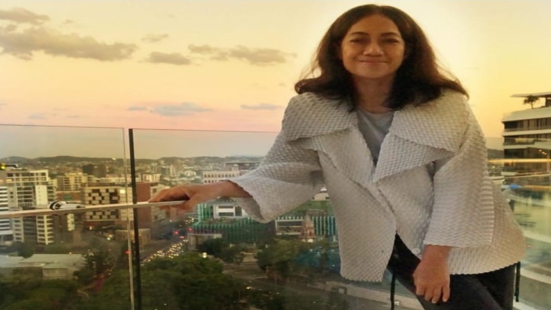 Sutradara Nia Dinata setia mengunjungi bioskop (foto: Instagram @ibunia) Sutradara Nia Dinata setia mengunjungi bioskop (foto: Instagram @ibunia)