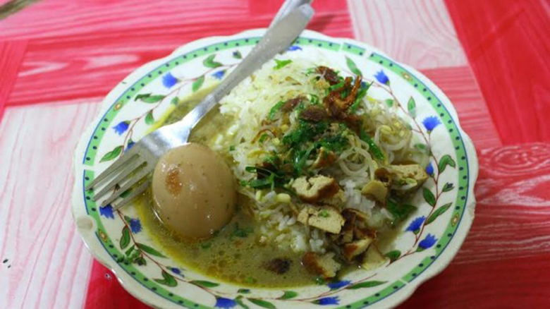 Nasi lesah khas Magelang (Sumber foto: Tribun Jateng) Nasi lesah khas Magelang (Sumber foto: Tribun Jateng)