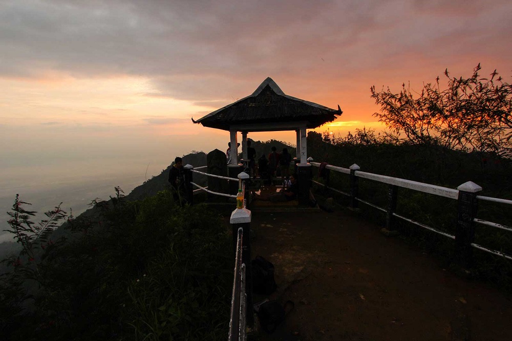 Puncak Sentolo, destinasi hits di Kulonprogo bagi yang mudik ke DI Yogyakarta. (Foto: JejakPiknik) Puncak Sentolo, destinasi hits di Kulonprogo bagi yang mudik ke DI Yogyakarta. (Foto: JejakPiknik)