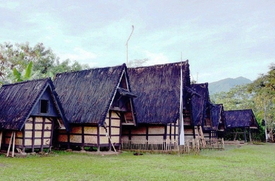Kampung Budaya Sindang Barang, salah satu tempat wisata yang bisa dikunjungi saat lebaran di Bogor. (Foto: IRADIOFM) Kampung Budaya Sindang Barang, salah satu tempat wisata yang bisa dikunjungi saat lebaran di Bogor. (Foto: IRADIOFM)