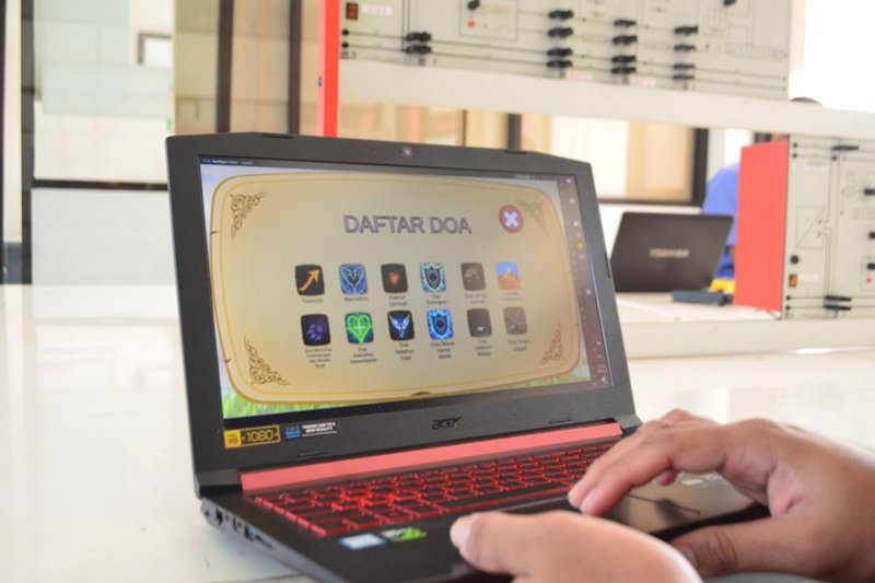 Mahasiswa Institut Teknologi Telkom Purwokerto (ITTP) , Jawa Tengah, menciptakan game edukasi menghafal doa yang diberi nama "Mendoan" (Menghafal Doa Harian). (Sumber foto: ANTARA/HO-dok. pribadi) Mahasiswa Institut Teknologi Telkom Purwokerto (ITTP) , Jawa Tengah, menciptakan game edukasi menghafal doa yang diberi nama "Mendoan" (Menghafal Doa Harian). (Sumber foto: ANTARA/HO-dok. pribadi)